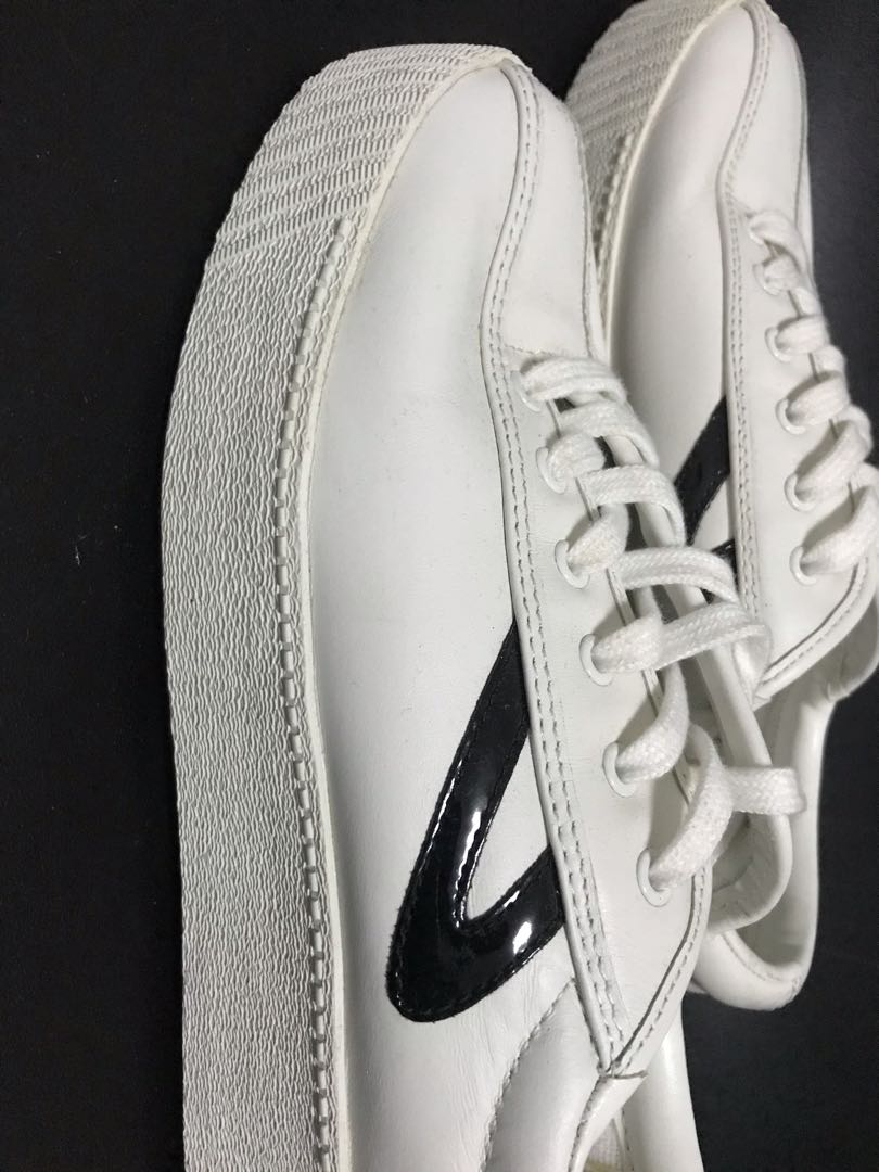 tretorn nylite plus black