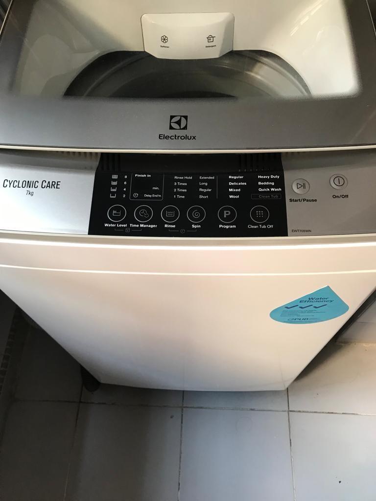 Underutilised washing machine. 3 ticks for water efficiency., TV