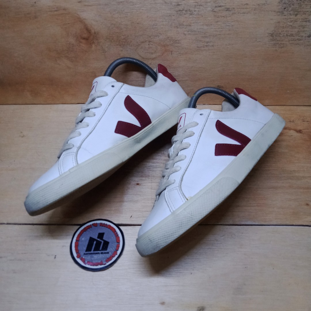 esplar white marsala black