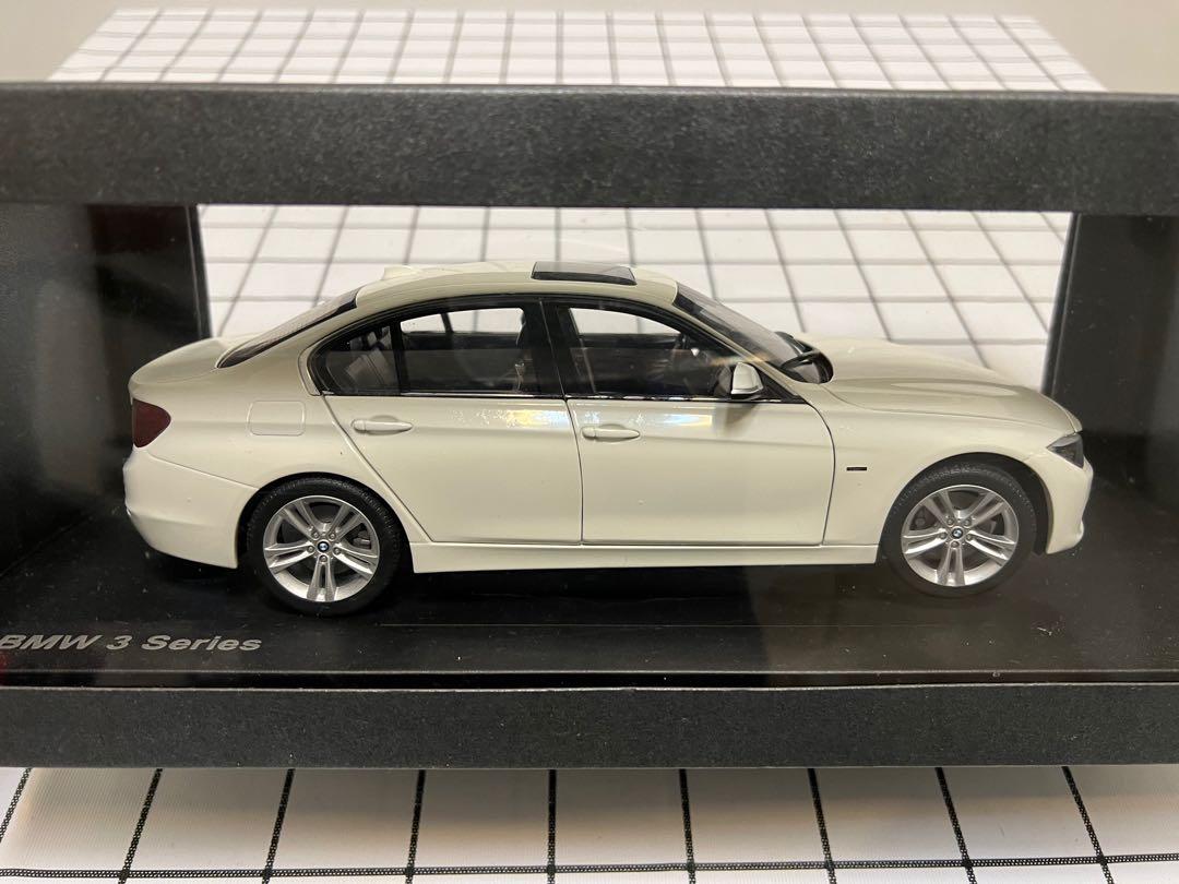 BMW 1シリーズ F20 白 1/43 公式商品 - ミニカー