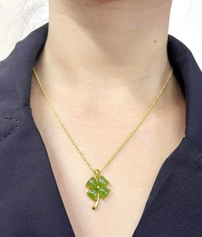 Lucky shop jade pendant