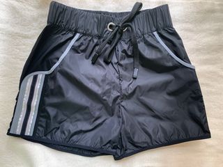 （分類：）位於 。 由 smiley.l 提交（商品編號 1161312301，圖片 1）。簡介： 。