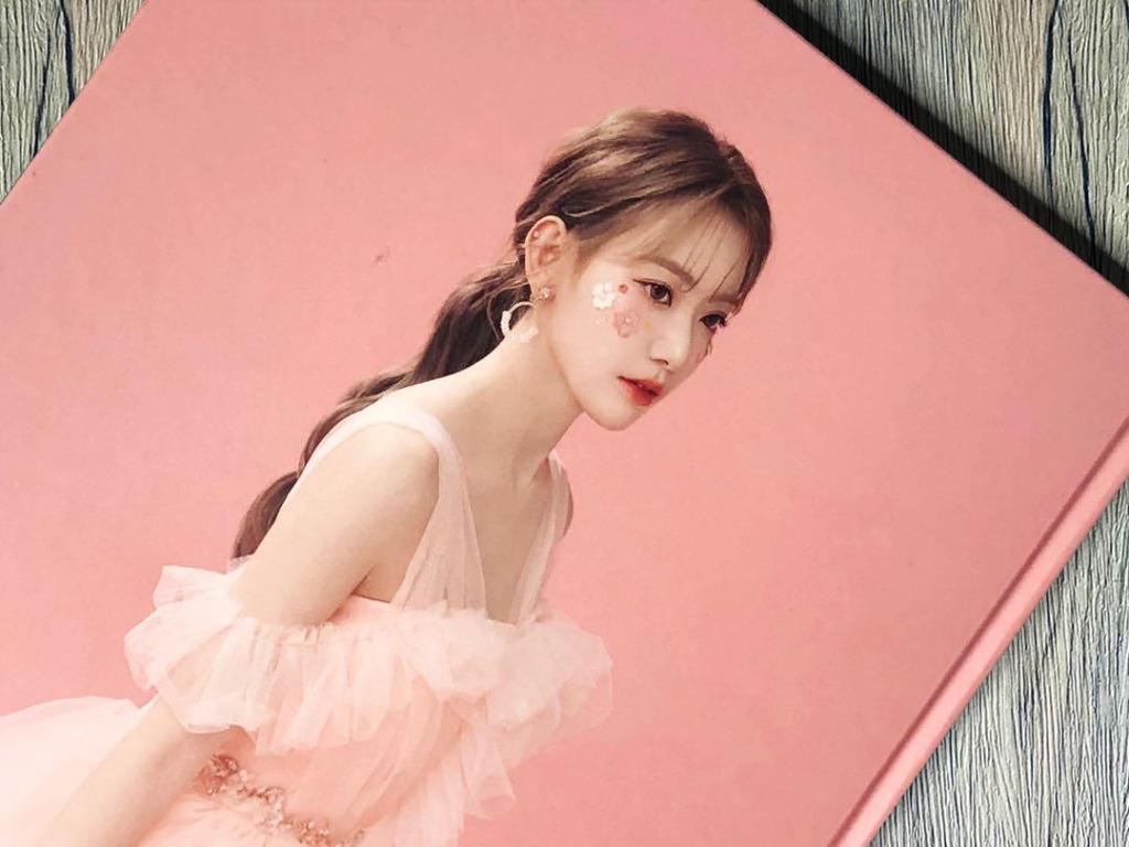 宮脇咲良SAKURAトレーディングコレクションHKT48 LESSERAFIM 宮脇咲良SAKURAトレーディングコレクションHKT48 LE SSERAFIM ー趣味垢