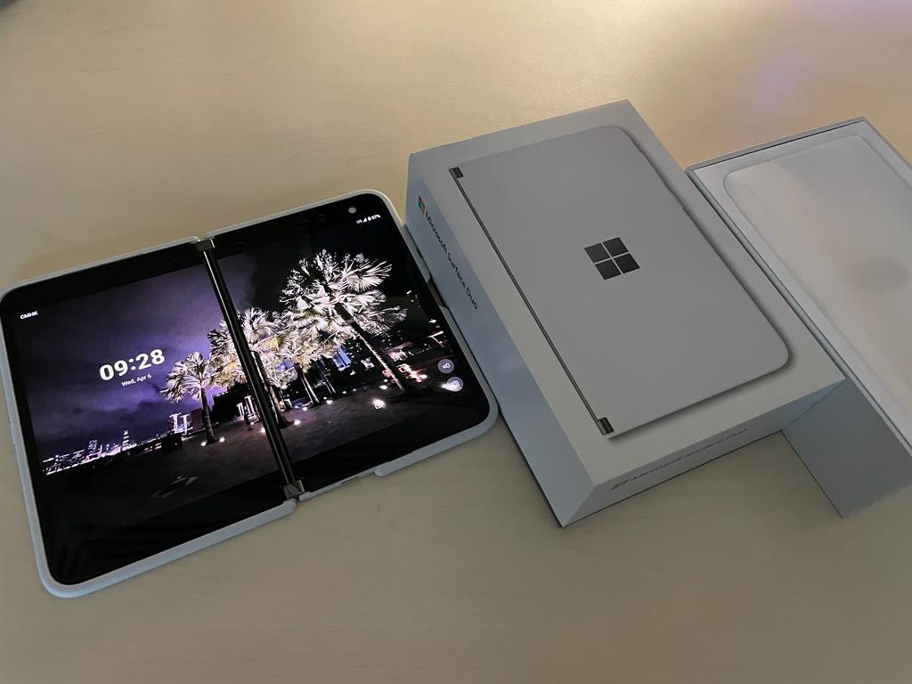 Surface Duo Model 1930 256GB/6GB　美品