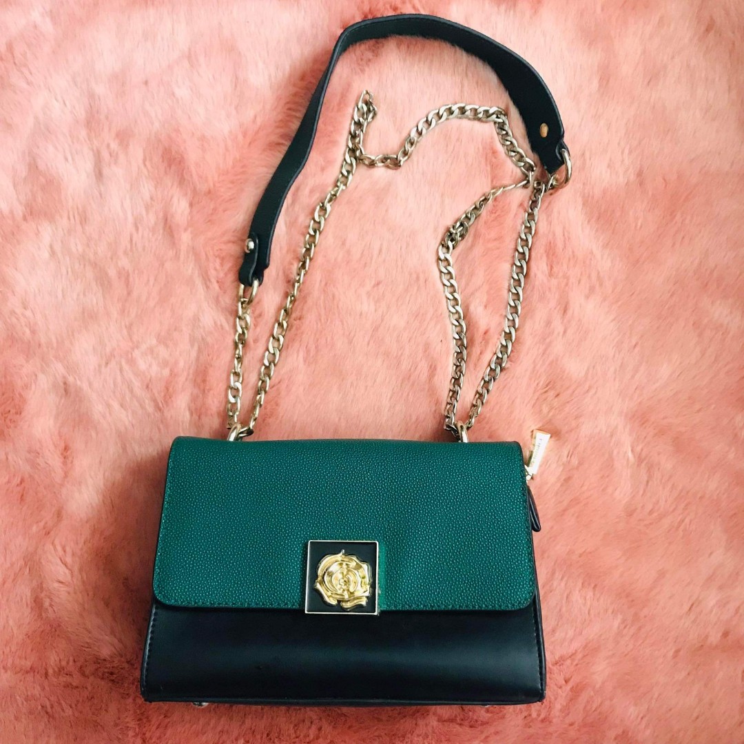 Aminier Chain Sling Bag Two way, Women's Fashion, Bags & Wallets, Crossbody Bags on Carousell