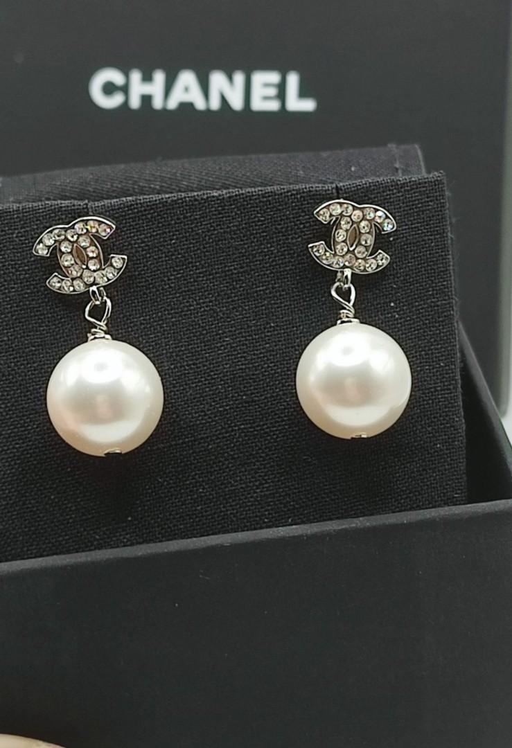 Chanel pearl and crystal earrings clearance