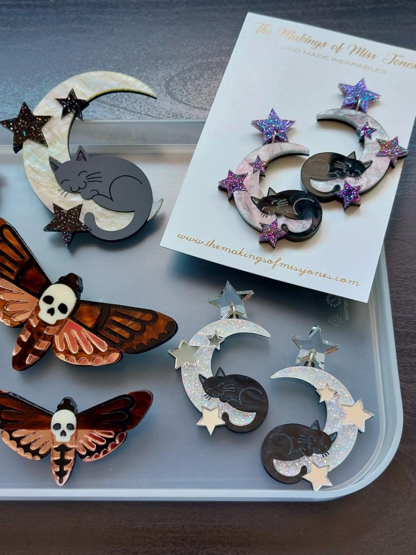 Making of miss jones brooches discount