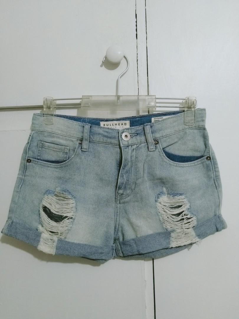 Bullhead denim co. boyfriend short 