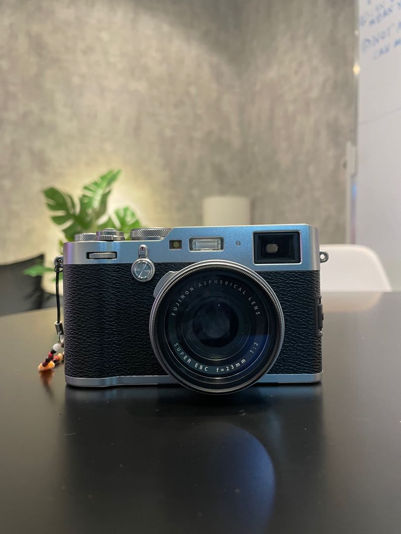 Fujifilm X100F (Silver), Photography, Cameras on Carousell