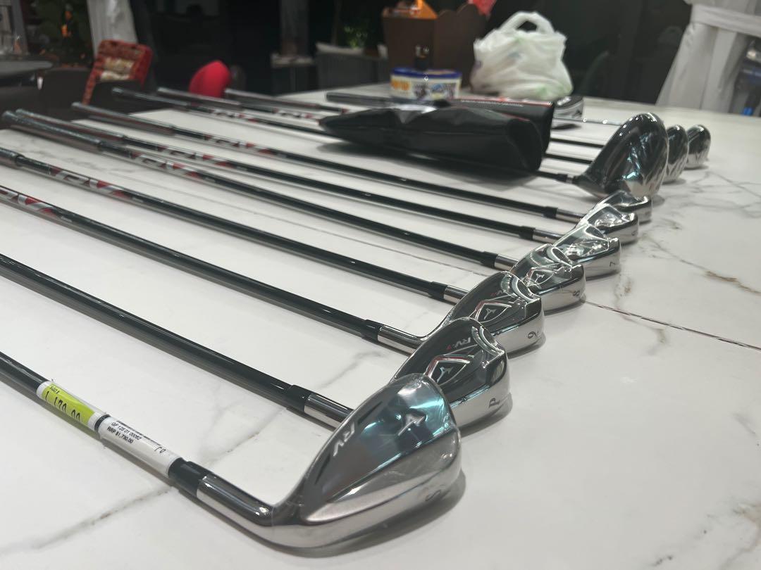 Full set of Mizuno Golf Clubs, Sports Equipment, Sports & Games, Golf