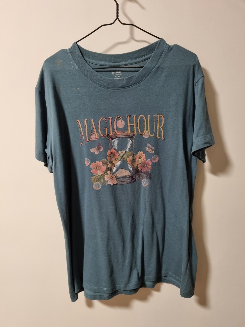 green graphic tee, Women's Fashion, Tops, Shirts on Carousell