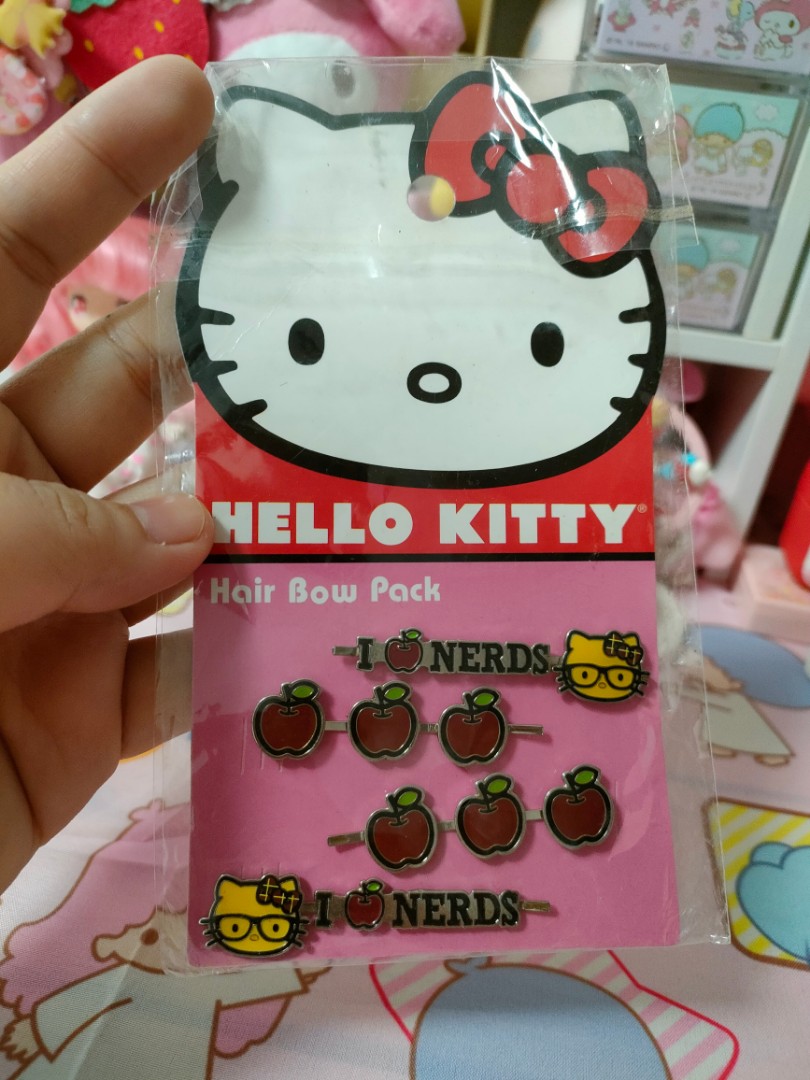 Hello Kitty Hair Pin, Women's Fashion, Watches & Accessories, Hair