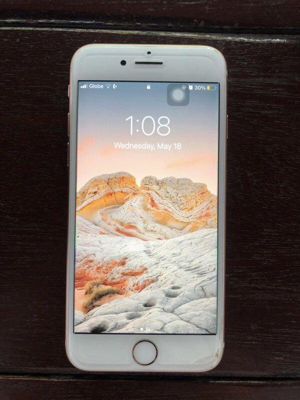 iPhone 8 64GB (Category: iPhone 8 Series) located in Taguig. Submitted by geepee21 (Listing ID 1161287673, Image 1). Description: iPhone 8 for sale Globe-locked (but can have it unlocked) 64gb Tiny crack on screen but does not affect performance Still runs smoothly Negotiable.