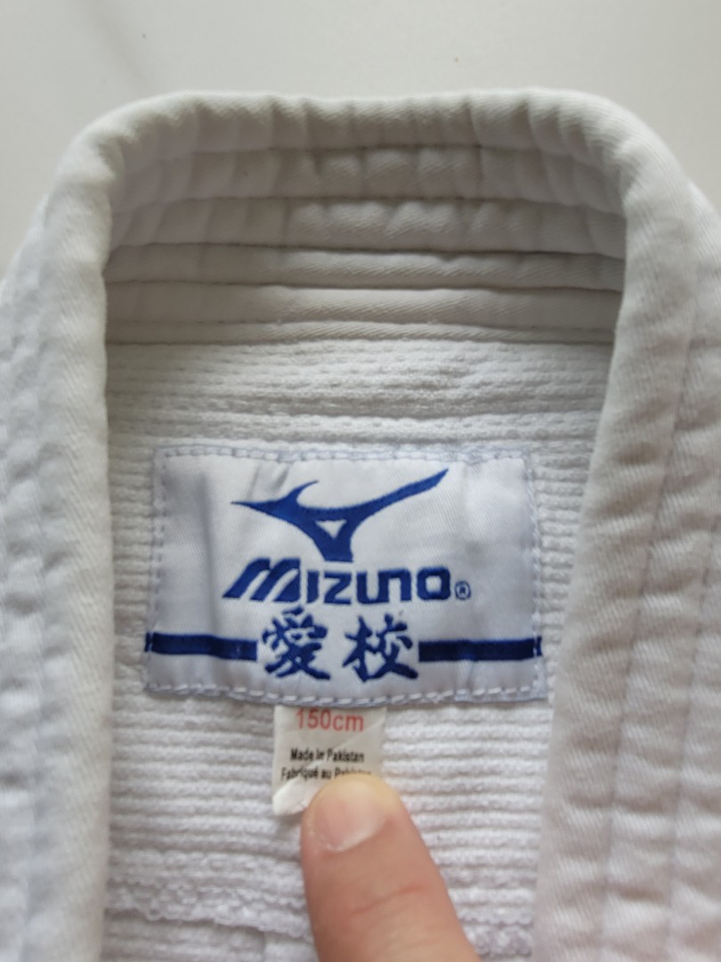 Judo Gi Mizuno Size 150, Sports Equipment, Other Sports Equipment and