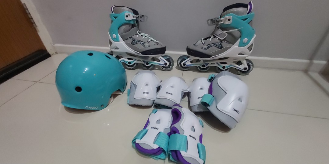 Kids OXELO rollerblade complete set for beginners. Helmet and safety