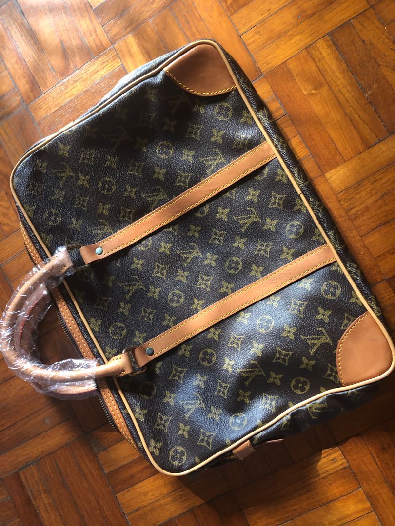 Louis Vuitton laptop Bag, Luxury, Bags & Wallets on Carousell