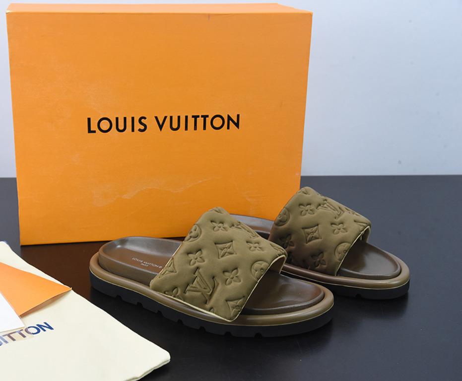 Pool pillow leather mules Louis Vuitton Blue size 39 EU in Leather