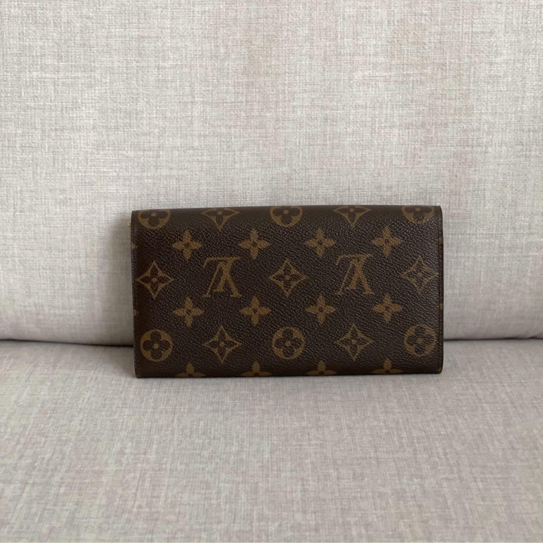 Louis Vuitton LV Bifold wallet 7 1/2: x 3 3.4: x 3.4 black gray