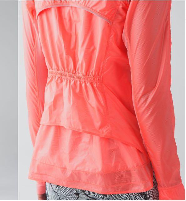Goal outlet crusher jacket