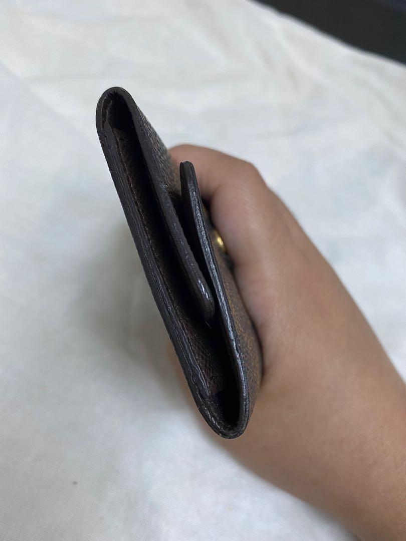 AUTHENTIC LV 6 key holder (Category: Luxury Bags & Wallets) located in Santa Rosa. Submitted by authenthei (Listing ID 1161268687, Image 3). Description: Well used LV keyholder No inclusions 7.5/10 well used FINAL PRICE Owned by my auntie based in US (Hawaii) 6 slots Mop: GCASH, bdo/bpi deposit only Shipping to be shouldered by buyer .