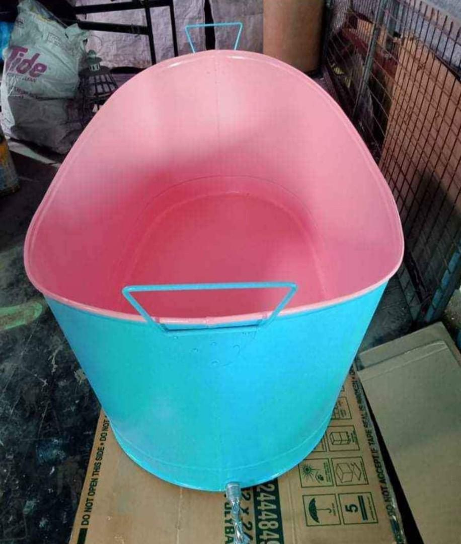 Metal bathtub, Babies & Kids, Bathing & Changing, Bathtub & Bath