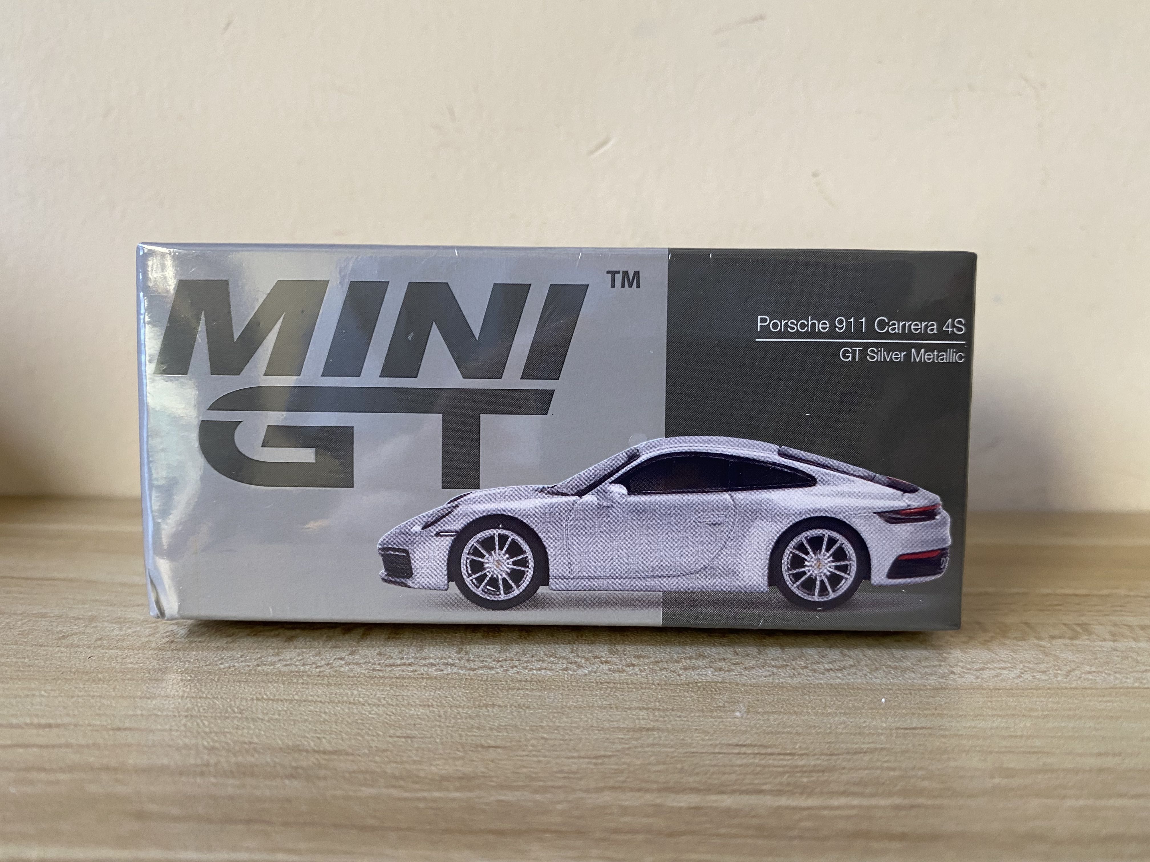 mini_gt_303_porsche_911_carrer