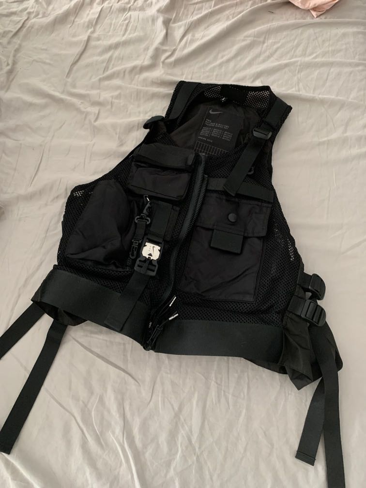 Nike mmw vest Carousell