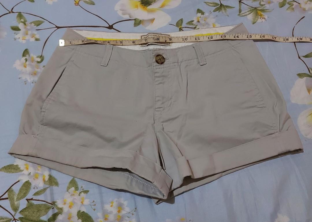 Old Navy shorts, Women's Fashion 