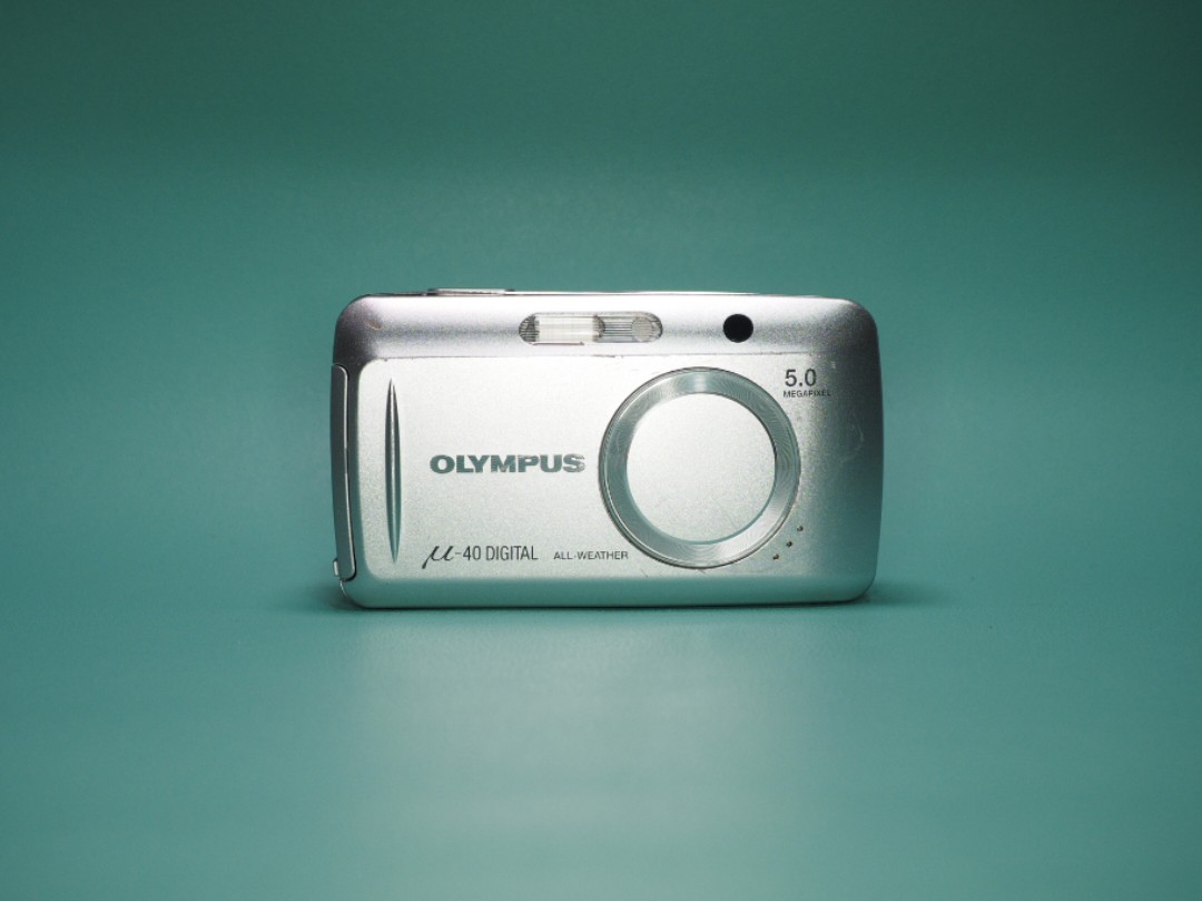 Olympus U40 Digital (Weather sealed) 5 Megapixels Digital Camera