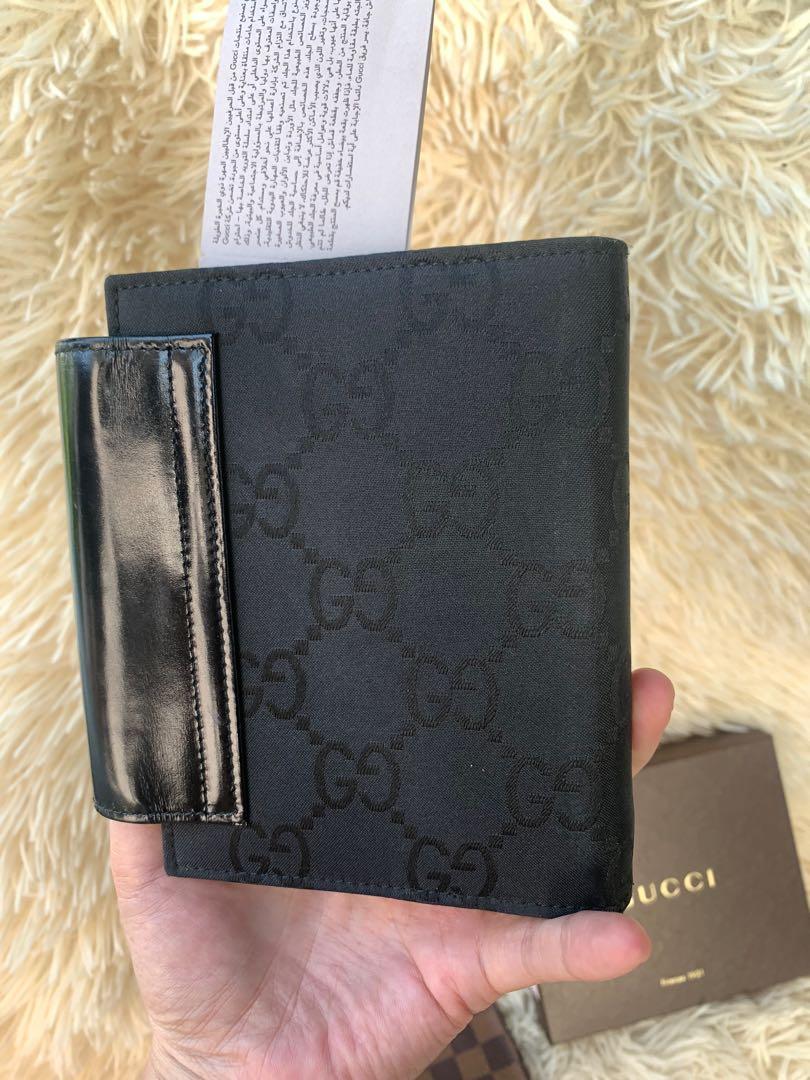ORIG GUCCI AGENDA (Category: Luxury Bags & Wallets) located in Manila. Submitted by raila.bags (Listing ID 1161426659, Image 1). Description: GOOD AS NEW. WITH REFILL N PARA D KANA MAHIRAPAN MAG HANAP MAY LISTAHAN KANA.