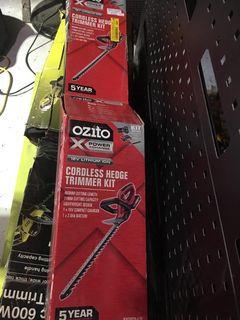 Ozito Cordless Hedge Trimmer Kit