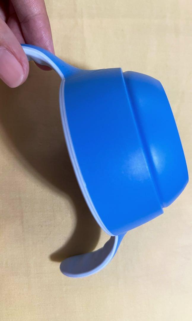 Philips Avent Penguin Sippy Cup (Category: Breastfeeding & Bottle Feeding) located in Mandaue City. Submitted by bangbang09 (Listing ID 1161310951, Image 2). Description: With extra holder.