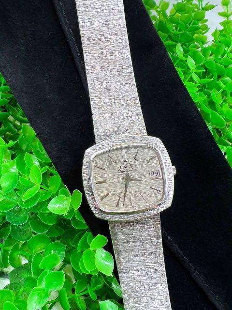White and gold hotsell watch