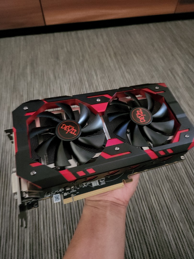 Radeon rx top 590 red devil