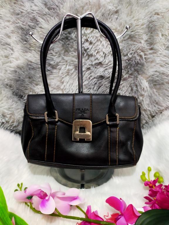 Preloved Prada Bag (Category: Luxury Bags & Wallets) located in Manila. Submitted by brhienlareza (Listing ID 1161367360, Image 1). Description: Preloved Bag.