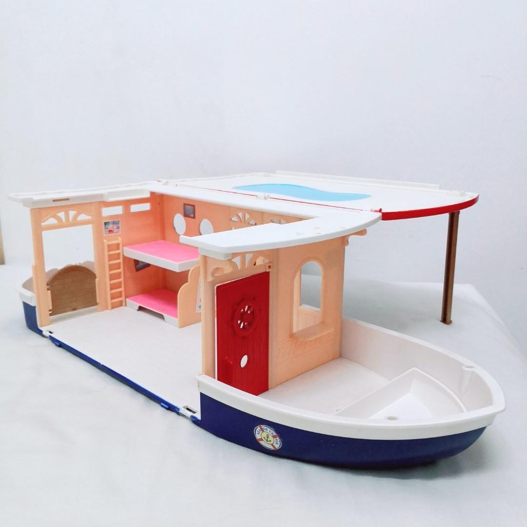 Preloved Sylvanian Families Seaside Cruiser House Boat Hobbies Toys Toys Games on Carousell
