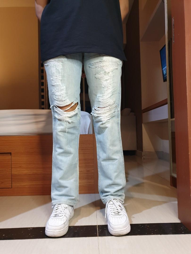 Ripped Jeans Wrangler Non Stretch (Slim Straight Fit-Size 28-29), Fesyen  Pria, Pakaian , Bawahan di Carousell