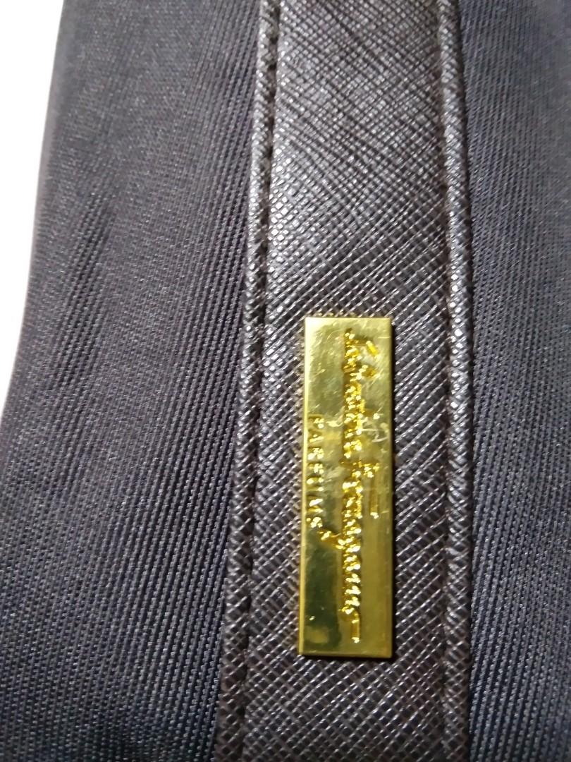 Salvatore Ferragamo Clutch Bag (Category: Luxury Bags & Wallets) located in Manila. Submitted by cleviticus (Listing ID 1161419437, Image 2). Description: SALVATORE FERRAGAMO CLUTCH, VIP Gift of _________ Airlines for their Premium/First Class Passengers. (Authentic/Collaboration). DIMENSION: Height 4 1/2 inches Length 9 inches Width 4 inches Brandnew/unused Good Condition..