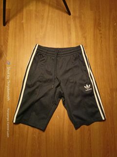 (Category: ) located in . Submitted by tknydamothrift (Listing ID 1161597980, Image 1). Description: .