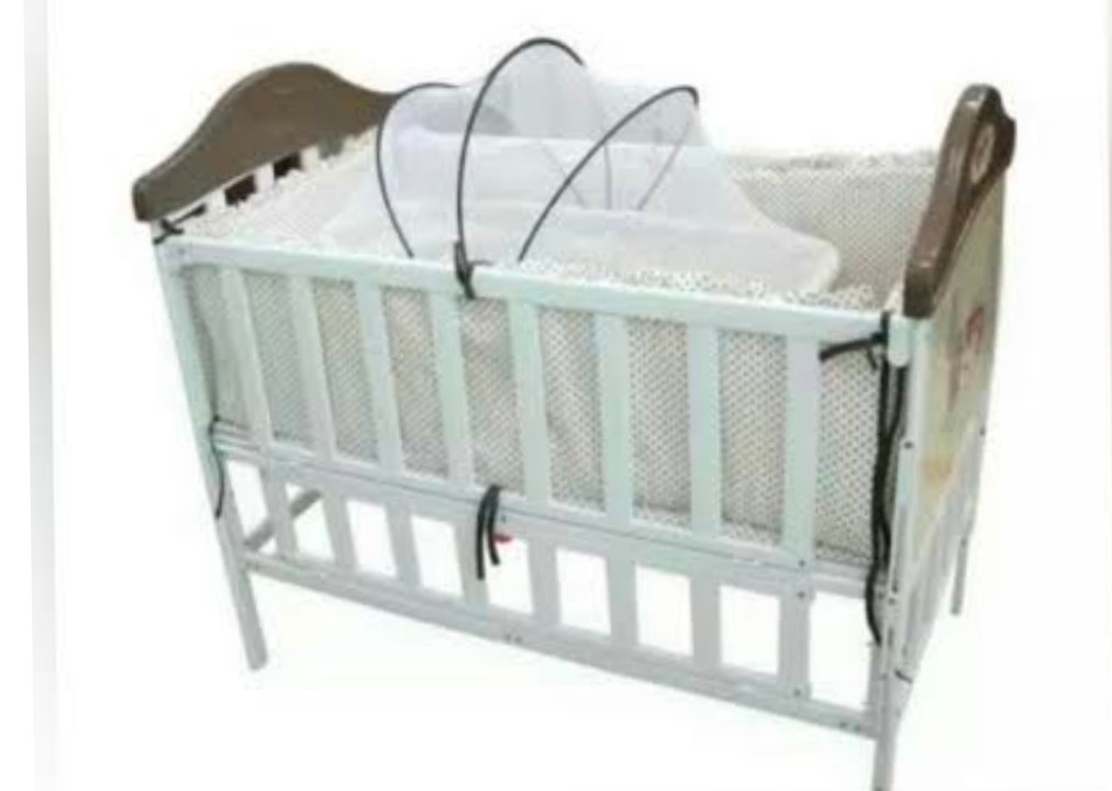Apruva metal crib with bassinet Clearance