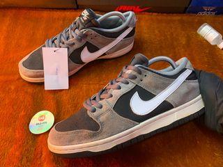 NIKE SB DUNK LOW PRO ORANGE LABEL, Fesyen Pria, Sepatu , Sneakers di  Carousell