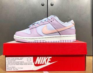BNWB !! Nike Womens Dunk Low Easter Size 7