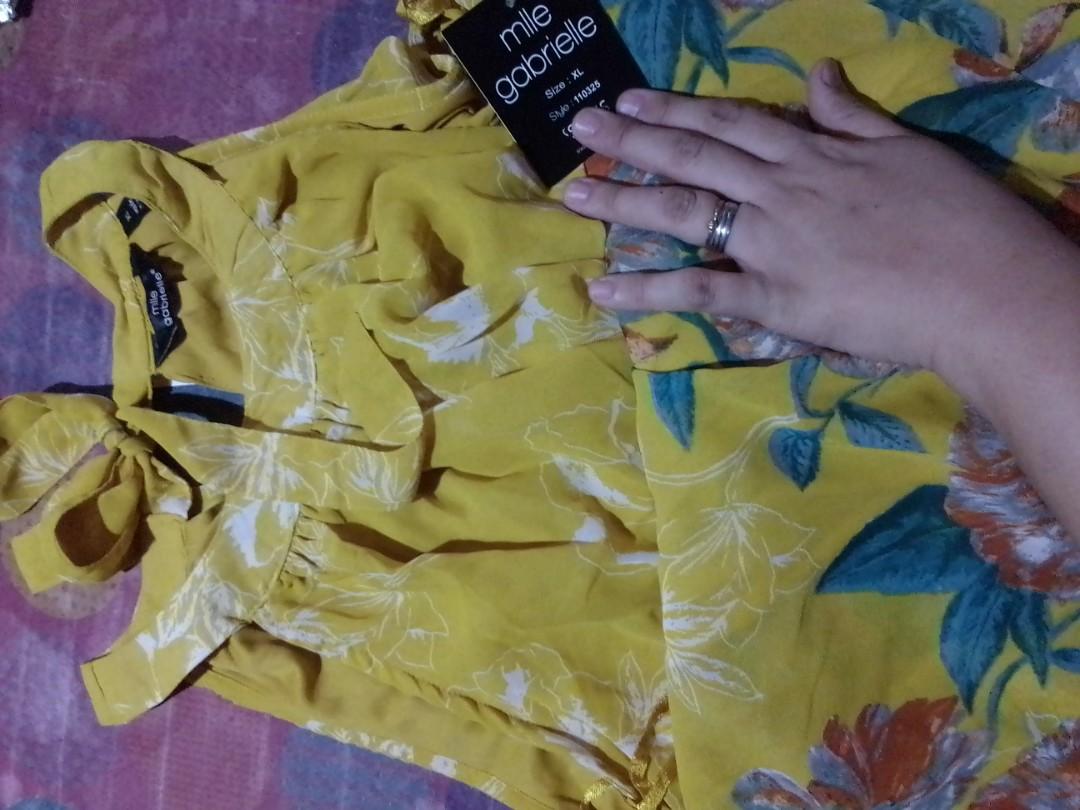 Mlle gabrielle sale lemon dress