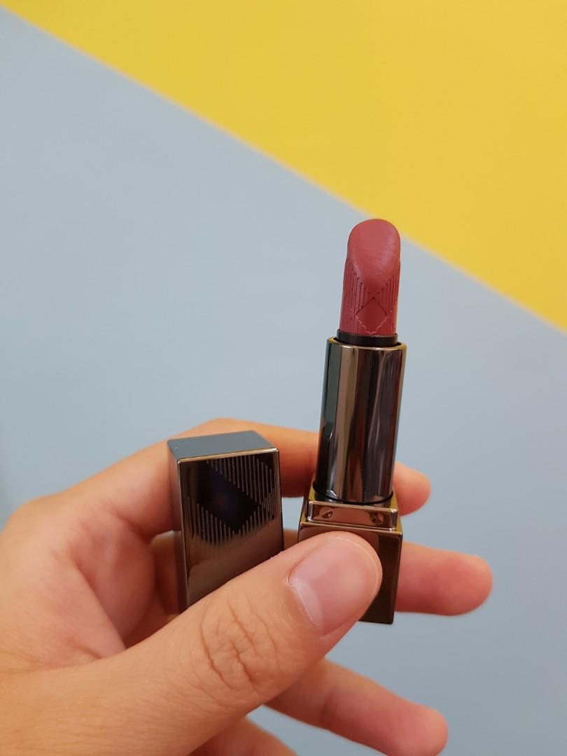 Authentic Burberry mini lipstick No.85 sepia