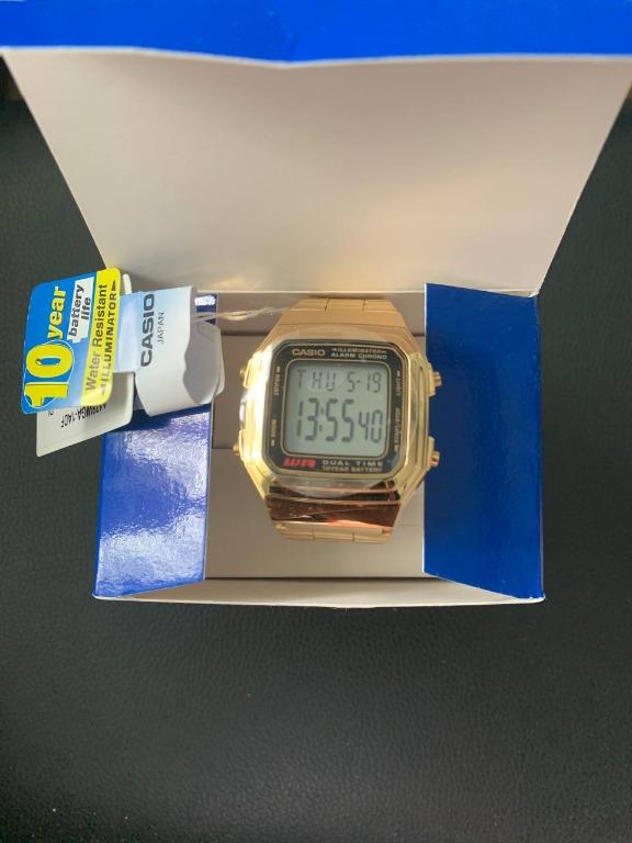 Casio gold hotsell watch water resistant