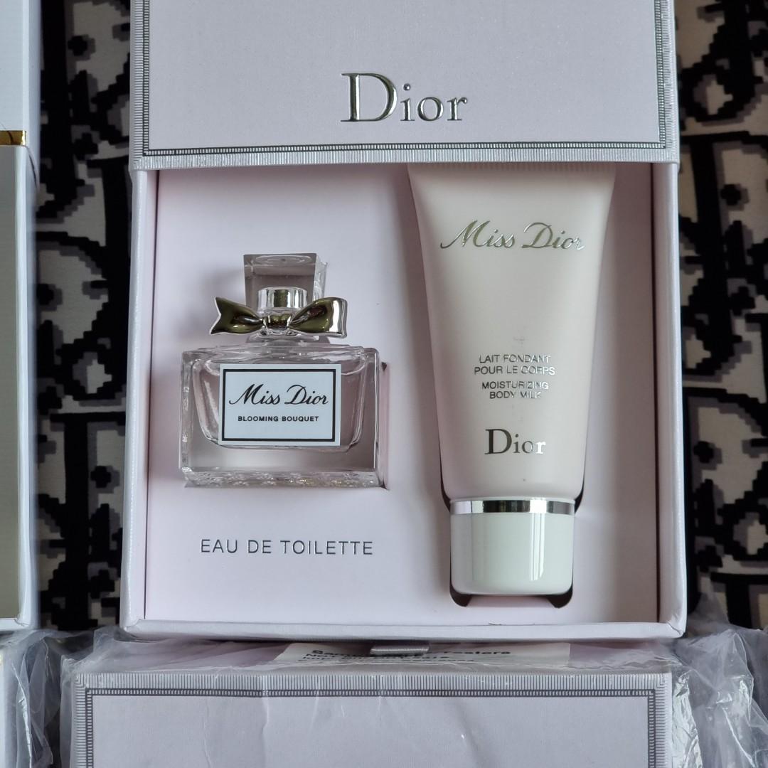 dior makeup bag