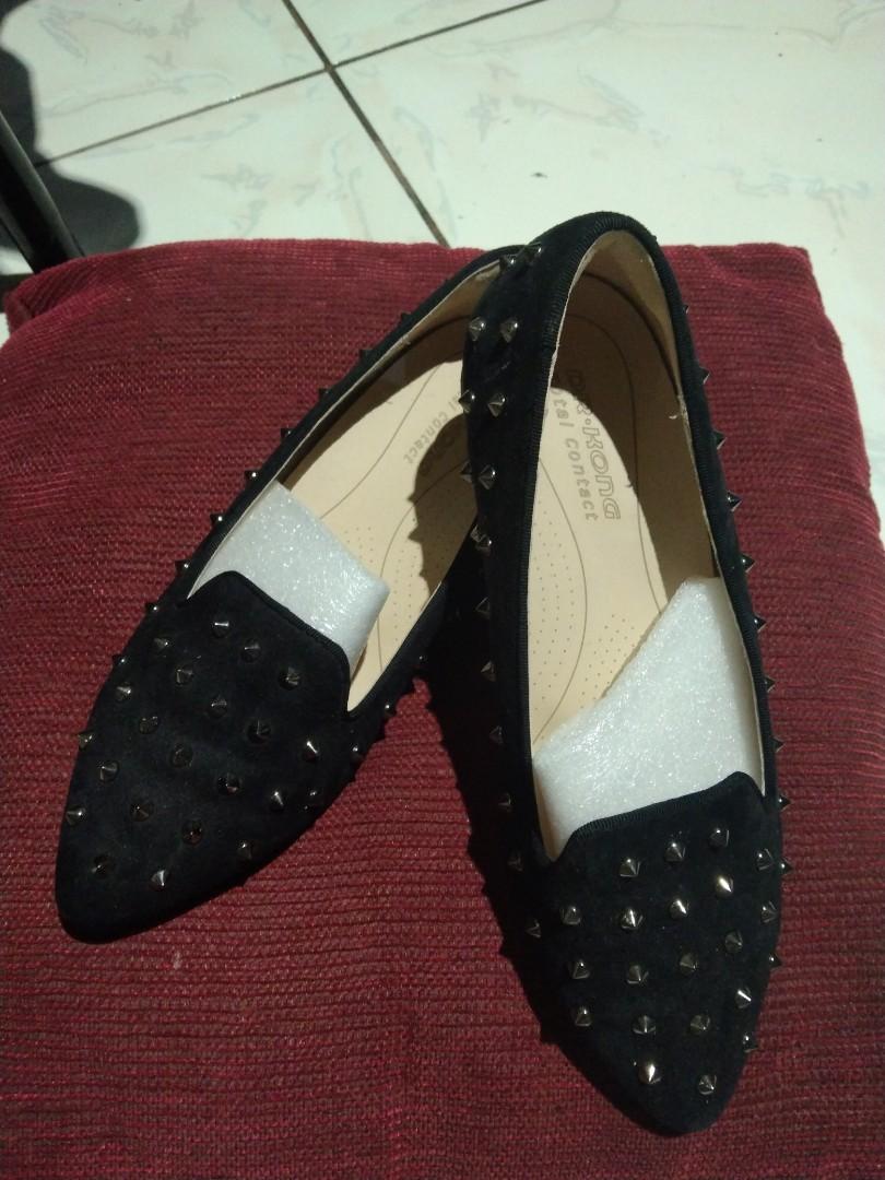 Dr.Kong, Women's Fashion, Footwear, Flats & Sandals on Carousell
