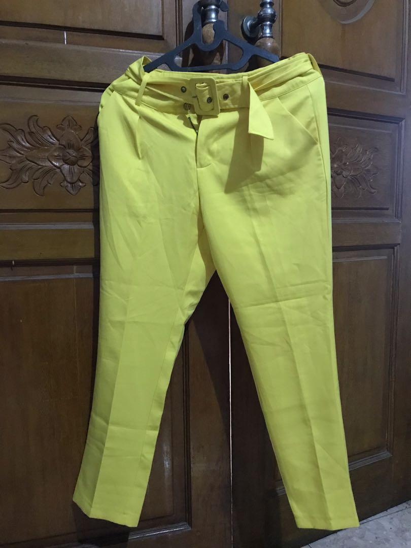 Highwaist Trousers / Pants yellow look 