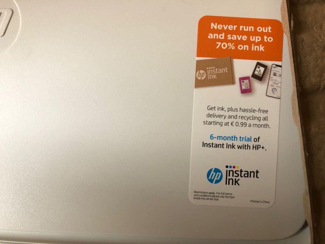 Hp Printer (Category: Computer Parts & Accessories) located in Ajax. Submitted by clara_101 (Listing ID 1161430938, Image 3). Description: in good condition with all accessories intact..