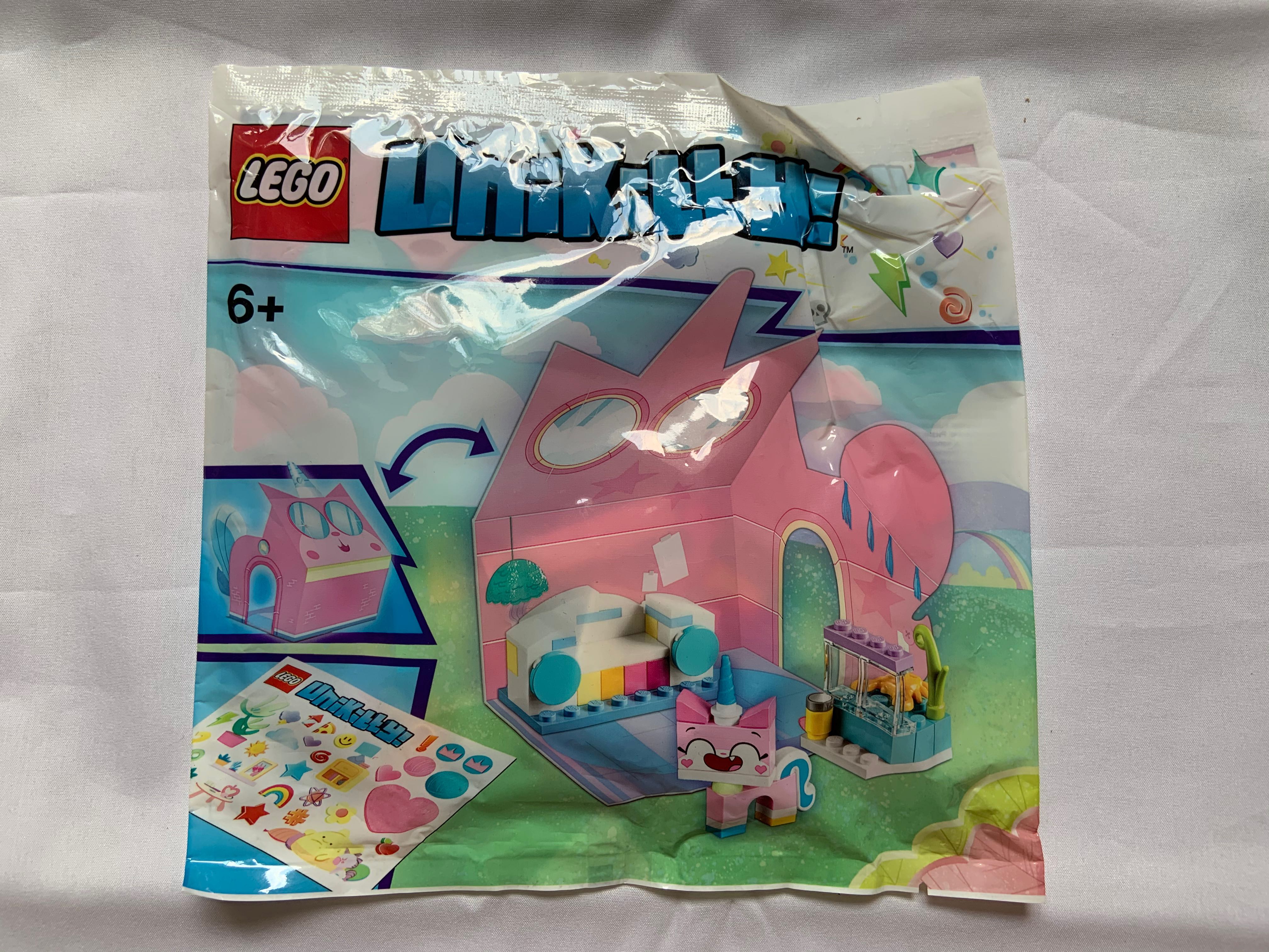 lego-5005239-unikitty-castle-room-polybag-hobbies-toys-toys-games